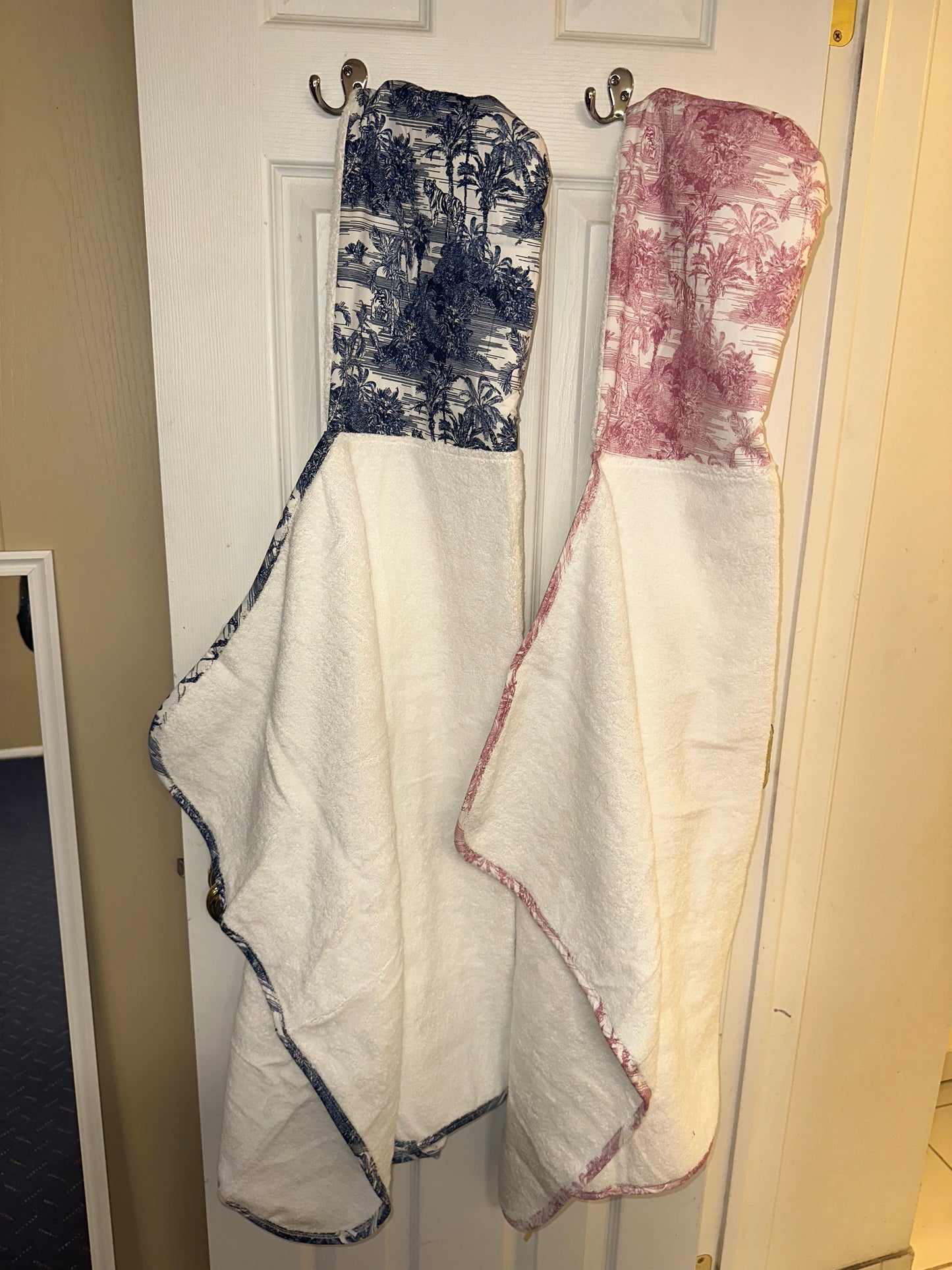 Toile bath towel