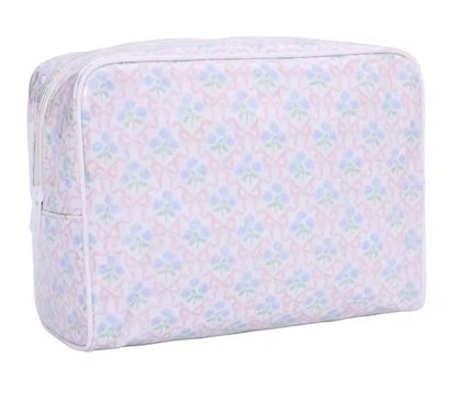 Large toiletry bag