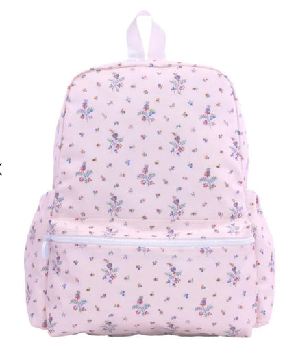 TRVL backpacker