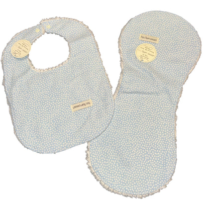 Kisses on blue bib and burp cloth set