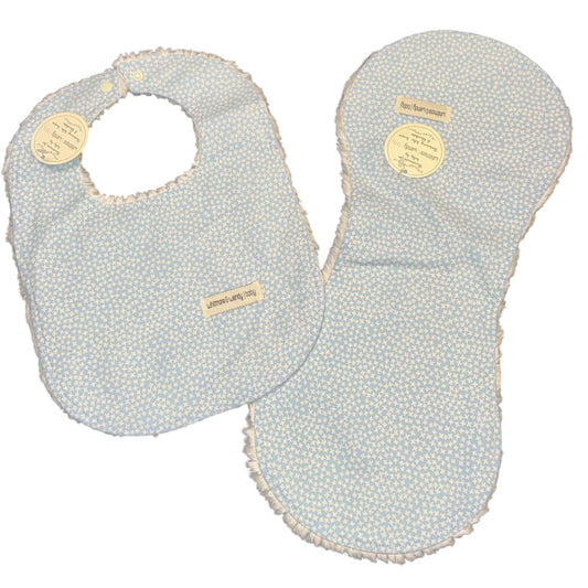 Kisses on blue bib and burp cloth set